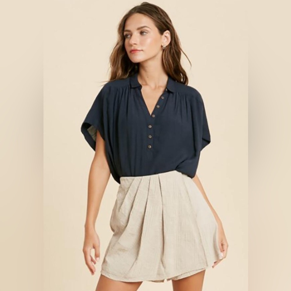 Vici | NWOT Mauve Chance Collared Woven Top in M/L